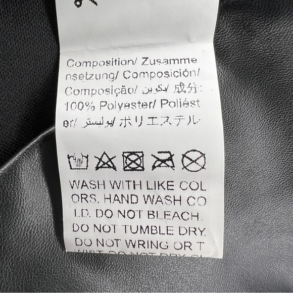 Size 6 Shein Black Faux Leather Mini Skirt Goth Retro Vegan - Picture 6 of 6